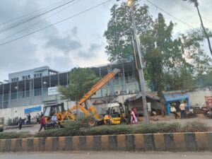 Crane service in Kandivali